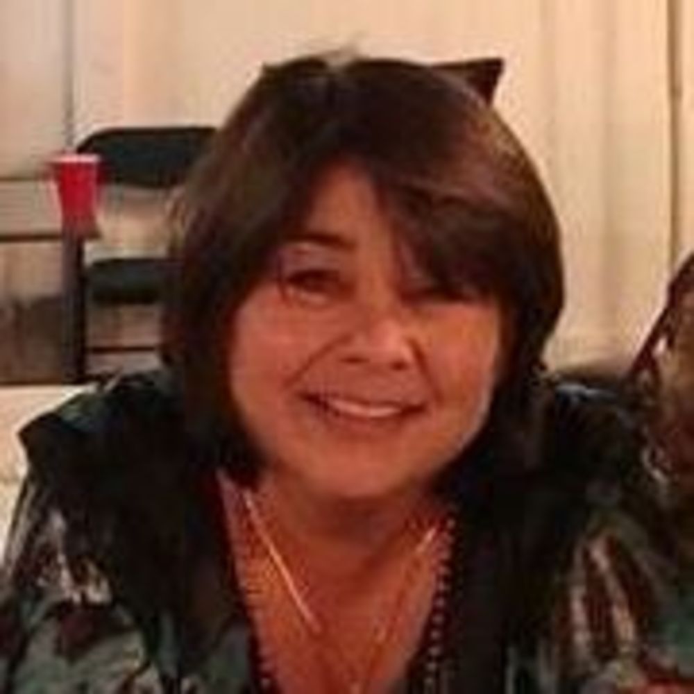 Meet your Posher, Elise